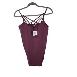 Shiela Rose Criss Cross Front Stretch Spaghetti Strap Tank Top in Maroon Size XL